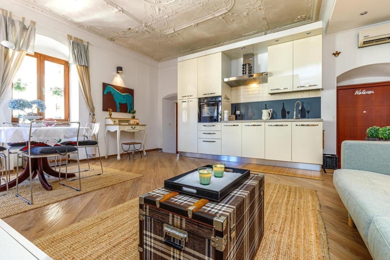 Two Bedroom Apartment La Mer Пореч Екстериор снимка