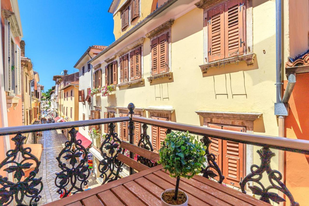Two Bedroom Apartment La Mer Пореч Екстериор снимка