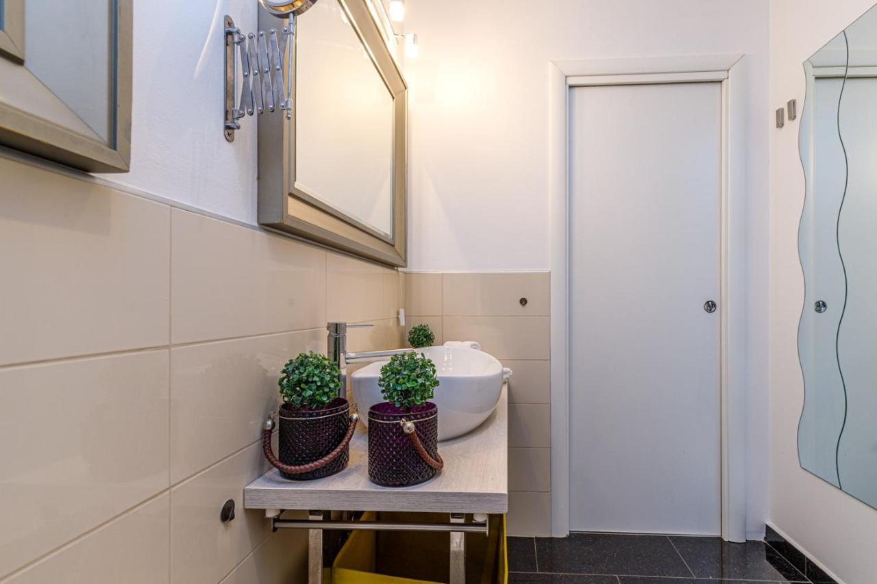 Two Bedroom Apartment La Mer Пореч Екстериор снимка
